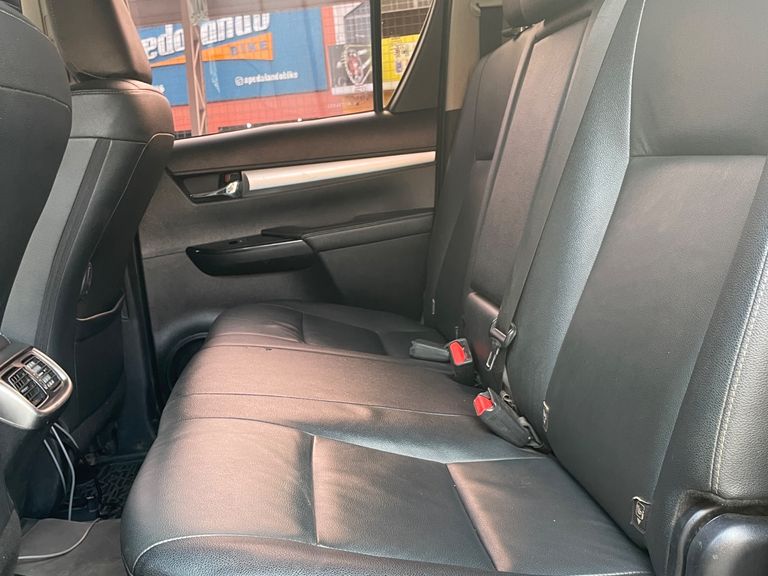 Toyota Hilux CD SRV 4x4 2.8 TDI Diesel Aut.