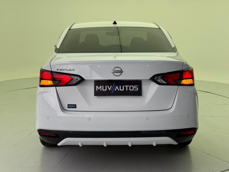 Nissan VERSA Advance 1.6 16V Flex Aut.