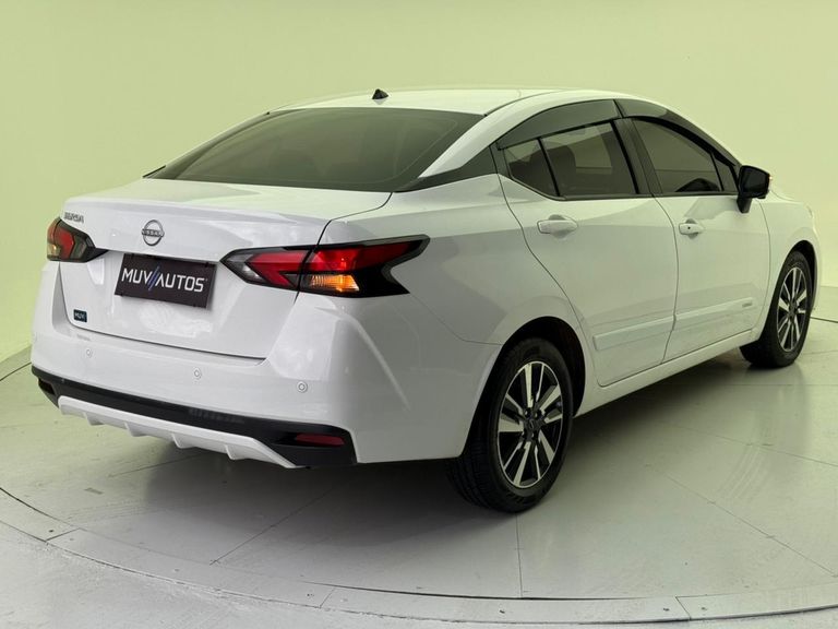 Nissan VERSA Advance 1.6 16V Flex Aut.