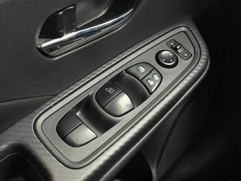 Nissan VERSA Advance 1.6 16V Flex Aut.