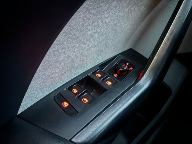 VolksWagen T-Cross Hig. 250 TSI 1.4 Flex 16V 5p Aut