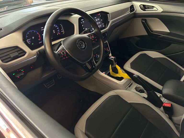 VolksWagen T-Cross Hig. 250 TSI 1.4 Flex 16V 5p Aut