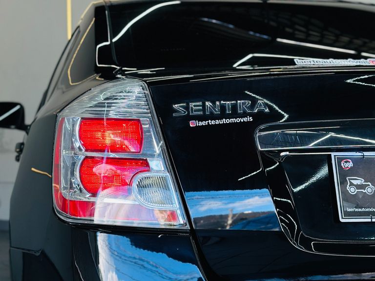 Nissan Sentra S 2.0/ 2.0 Flex Fuel 16V Aut.