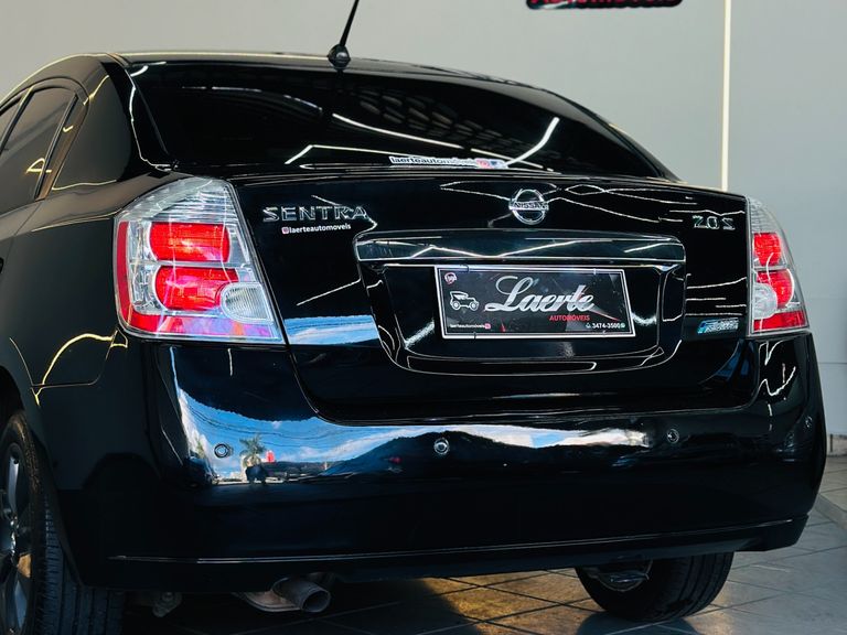 Nissan Sentra S 2.0/ 2.0 Flex Fuel 16V Aut.