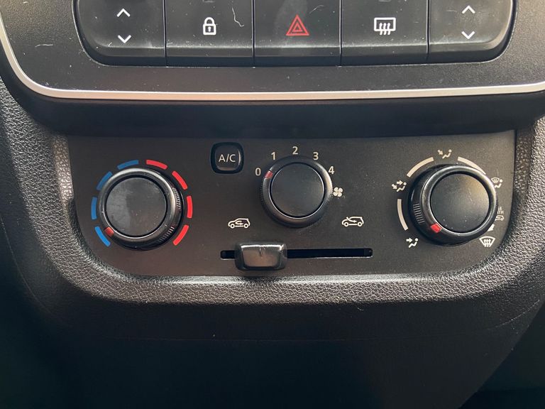 Renault KWID Zen 1.0 Flex 12V 5p Mec.