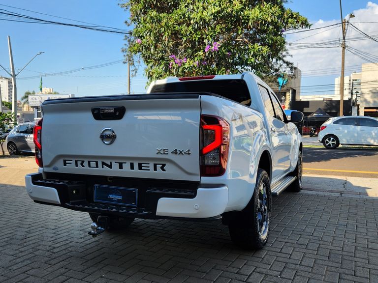 Nissan Frontier XE CD 4x4 2.3 Bi-TB Diesel Aut.