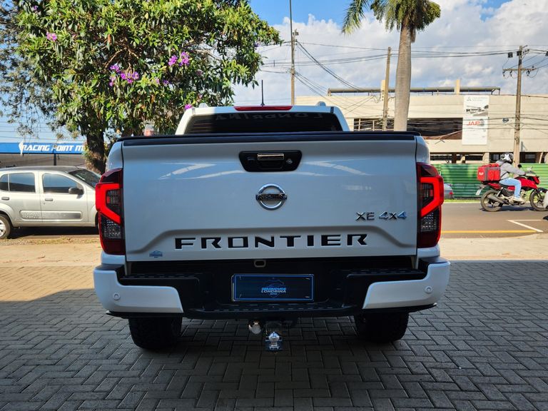 Nissan Frontier XE CD 4x4 2.3 Bi-TB Diesel Aut.