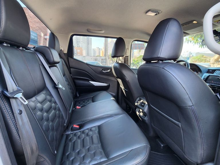 Nissan Frontier XE CD 4x4 2.3 Bi-TB Diesel Aut.