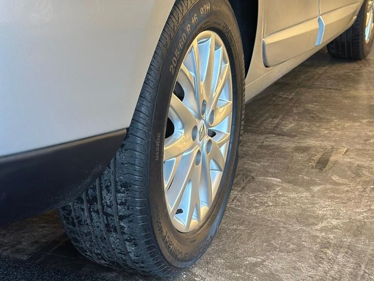 Renault FLUENCE Sed. Dynamique 2.0 16V FLEX Aut.