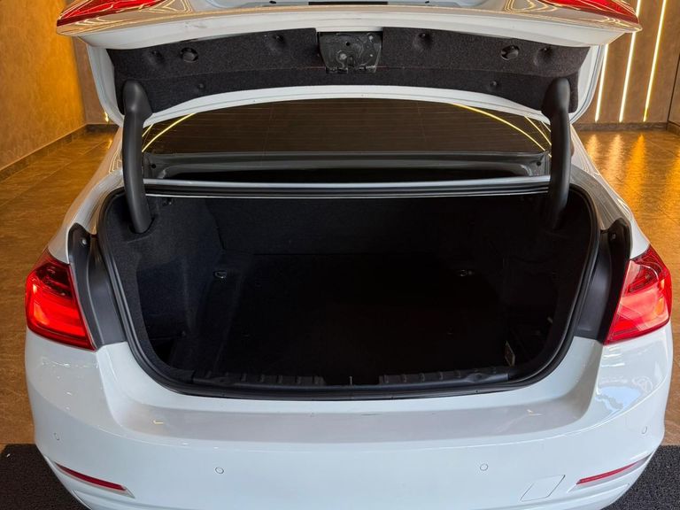 BMW 320iA 2.0 Turbo/ActiveFlex 16V/GP  4p