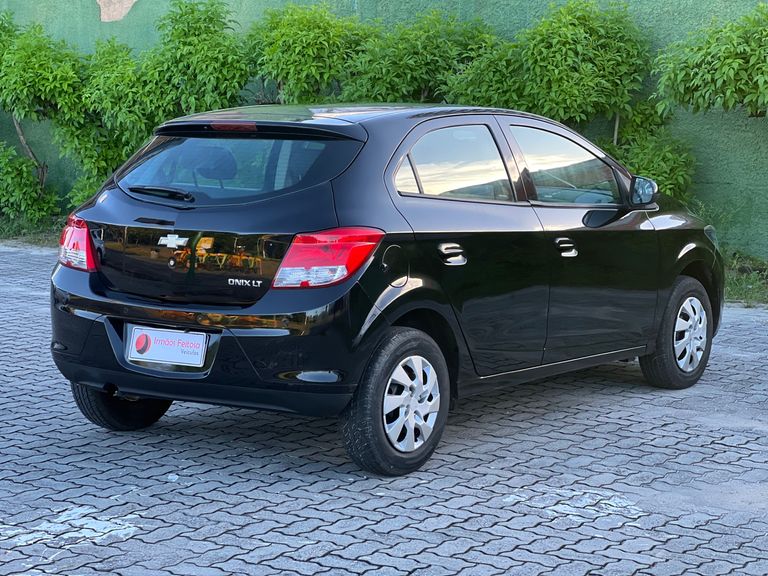 Chevrolet ONIX HATCH LT 1.0 8V FlexPower 5p Mec.