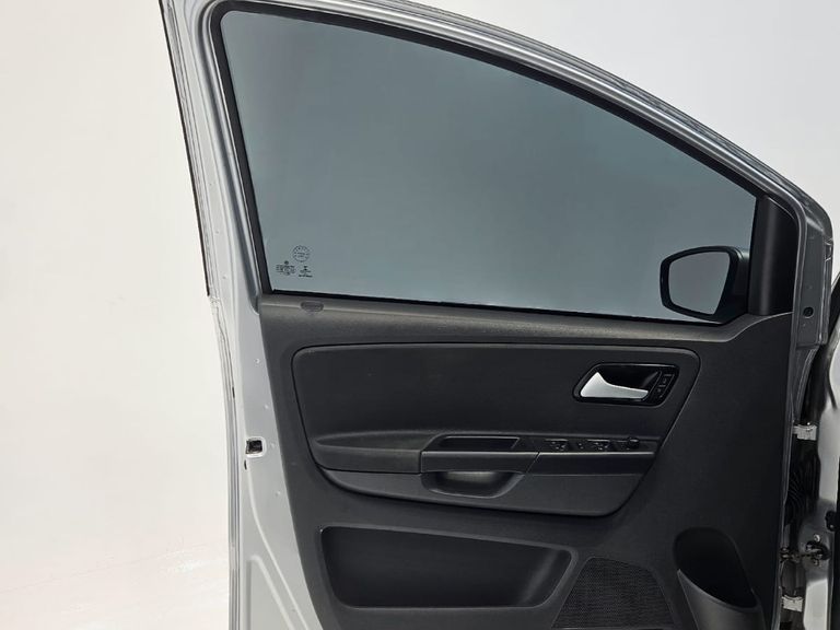 VolksWagen Fox 1.0 Mi Total Flex 8V 5p