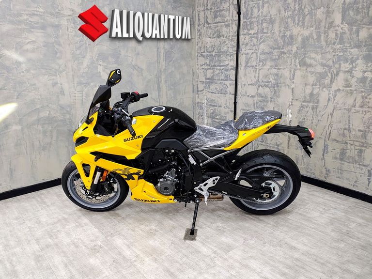 SUZUKI GSX-8R