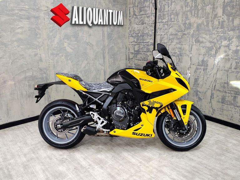 SUZUKI GSX-8R