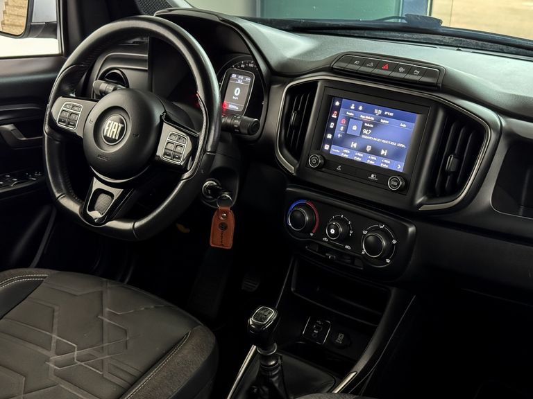 Fiat Strada Volcano 1.3 Flex 8V CD