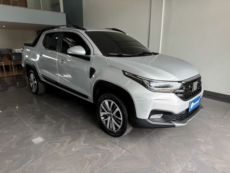 Fiat Strada Volcano 1.3 Flex 8V CD