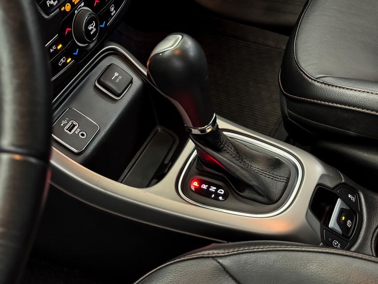 Jeep COMPASS LONGITUDE 2.0 4x2 Flex 16V Aut.