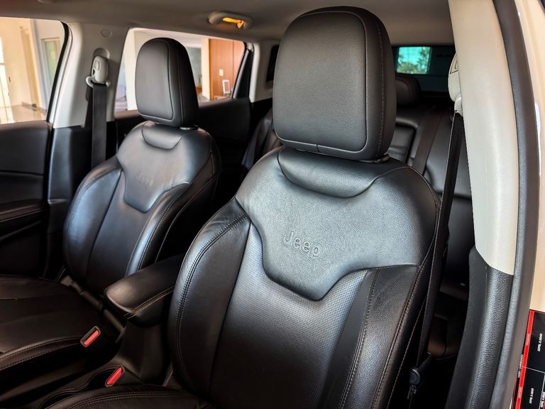 Jeep COMPASS LONGITUDE 2.0 4x2 Flex 16V Aut.