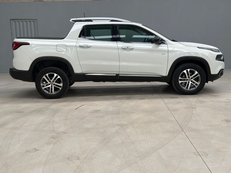 Fiat Toro Volcano 2.4 16V Flex Aut.