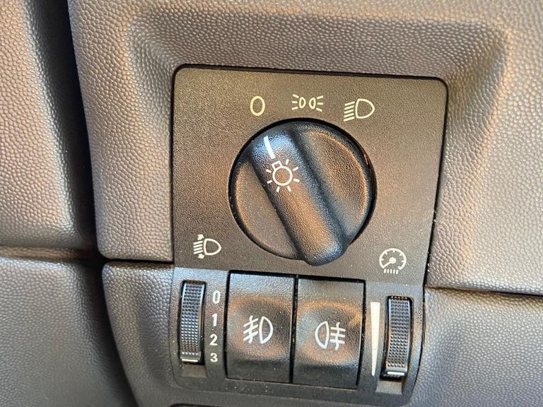 Chevrolet Corsa Sed. Premium 1.4 8V ECONOFLEX 4p