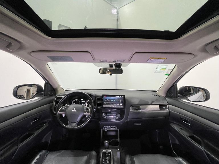 Mitsubishi OUTLANDER 3.0/ GT 3.0 V6 Aut.