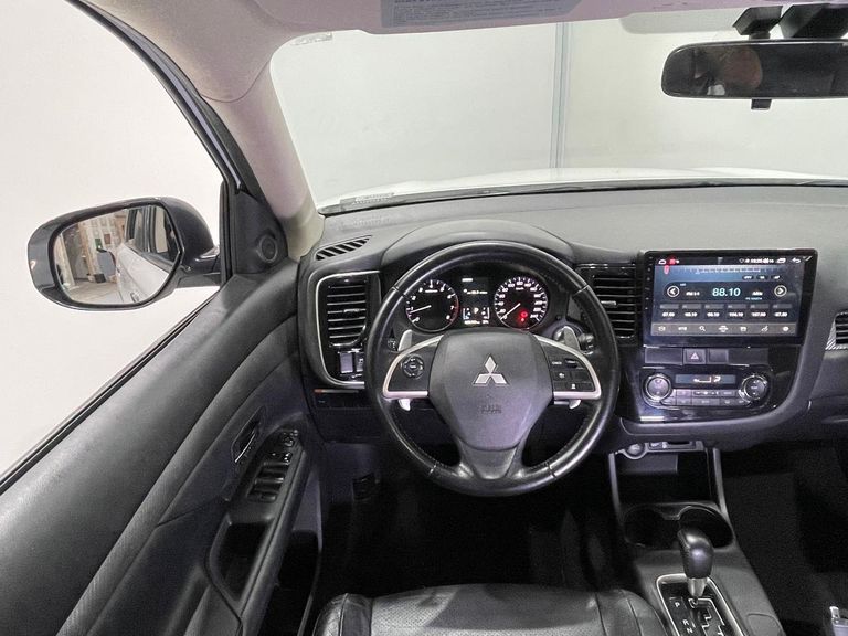 Mitsubishi OUTLANDER 3.0/ GT 3.0 V6 Aut.