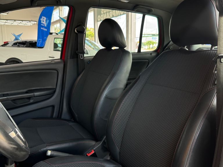 VolksWagen Fox Rock in Rio 1.6 Mi Total Flex 8V 5p