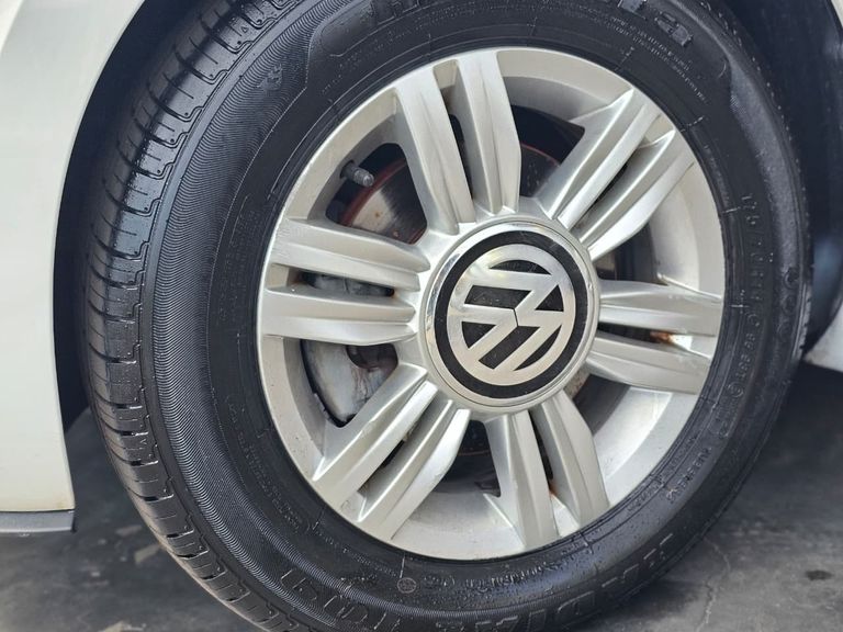 VolksWagen up! move 1.0 TSI Total Flex 12V 5p