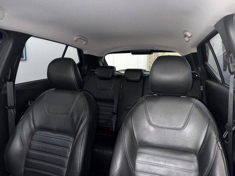 Nissan KICKS SL 1.6 16V FlexStar 5p Aut.