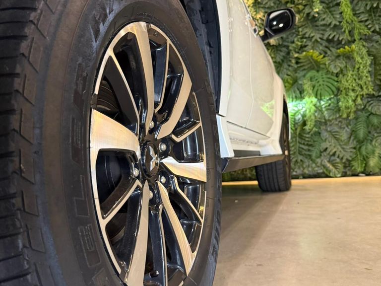 Mitsubishi Pajero Sport HPE 2.4 4x4 Diesel Aut.