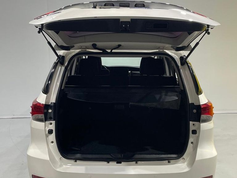 Toyota Hilux SW4 SR 4x2 2.7/ 2.7 Flex 16V Aut.