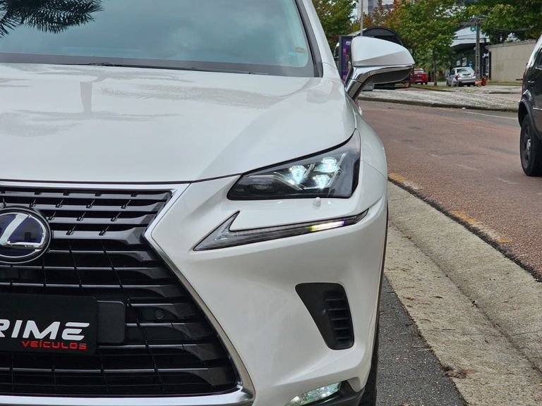 Lexus NX-300h Luxury 4x4 2.5 16V Aut. (Híb.)