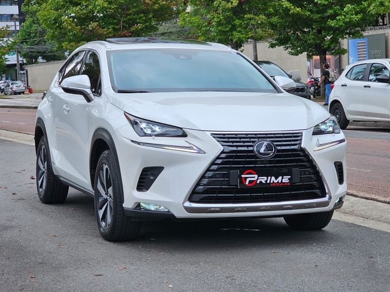 Lexus NX-300h Luxury 4x4 2.5 16V Aut. (Híb.)