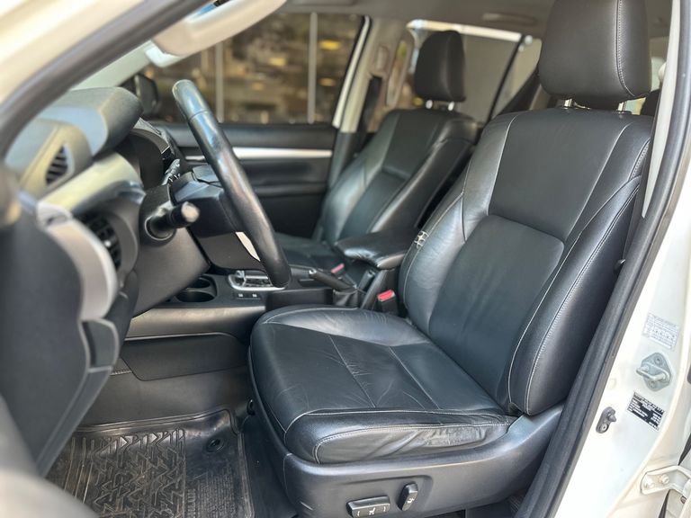 Toyota Hilux CD SRV 4x2 2.7 Flex 16V Aut.