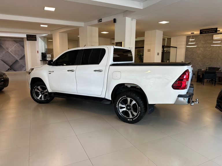 Toyota Hilux CD SRV 4x2 2.7 Flex 16V Aut.