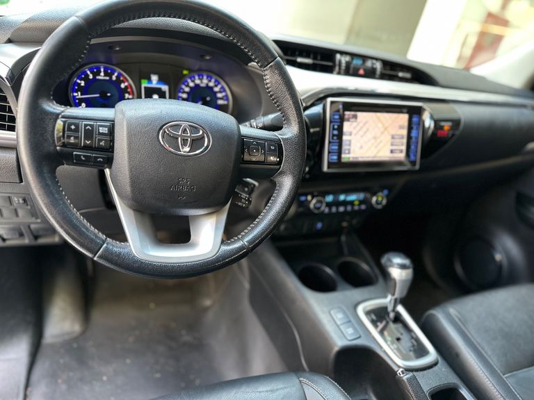 Toyota Hilux CD SRV 4x2 2.7 Flex 16V Aut.