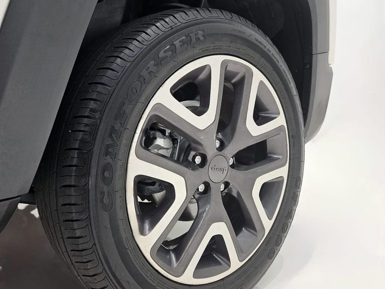 Jeep Renegade Longitude 1.8 4x2 Flex 16V Aut.