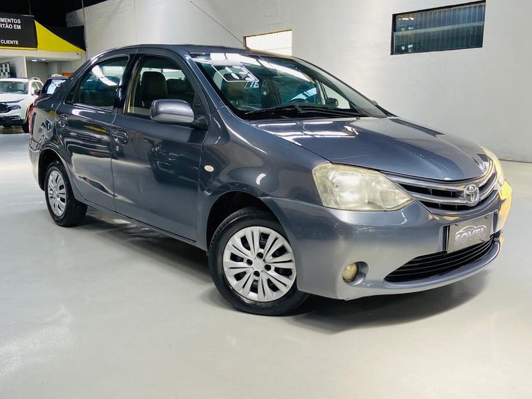 Toyota ETIOS XS Sedan1.5 Flex 16V 4p Mec.
