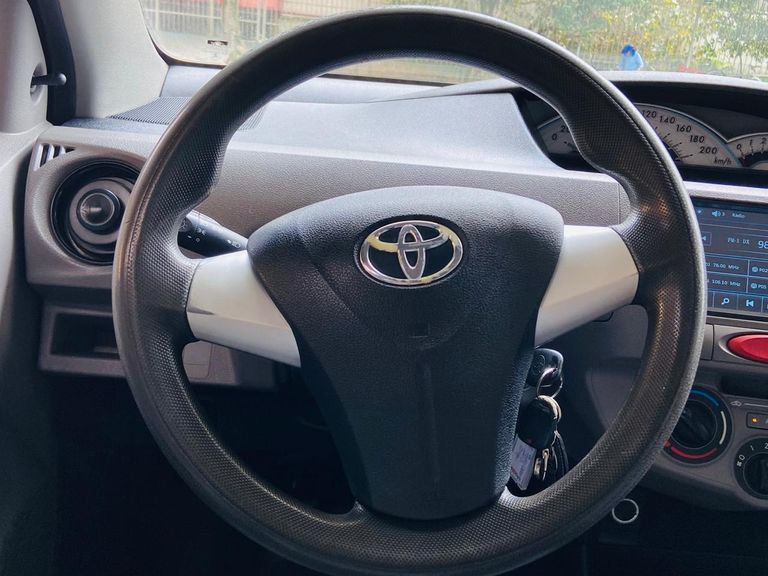 Toyota ETIOS XS Sedan1.5 Flex 16V 4p Mec.