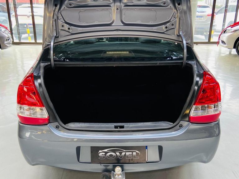 Toyota ETIOS XS Sedan1.5 Flex 16V 4p Mec.