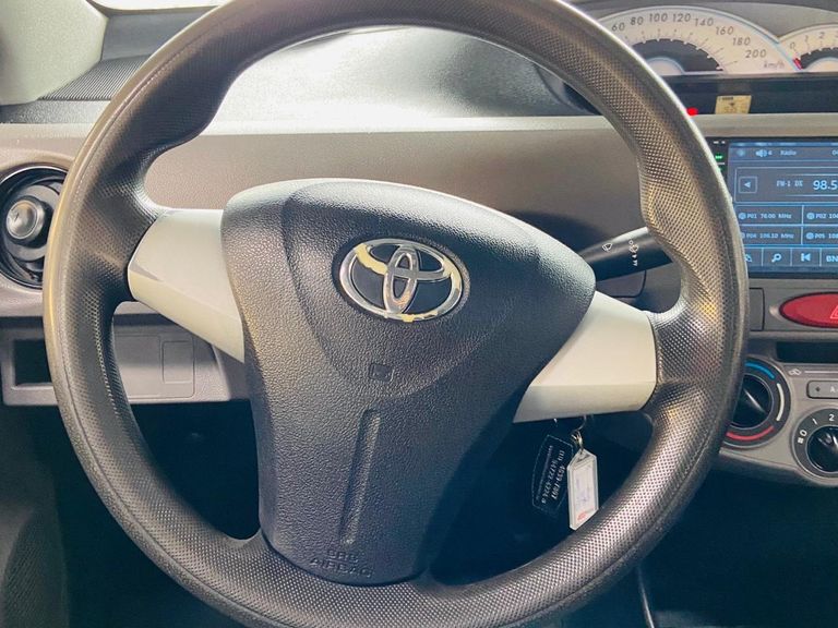 Toyota ETIOS XS Sedan1.5 Flex 16V 4p Mec.