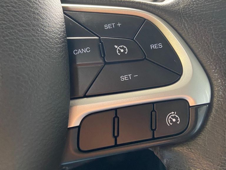 Jeep COMPASS LONGITUDE 2.0 4x2 Flex 16V Aut.