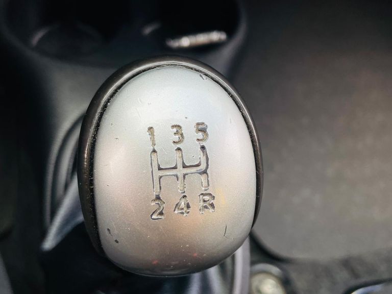 Nissan MARCH S 1.0 12V Flex 5p