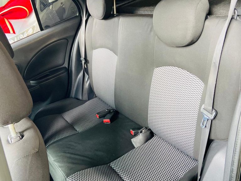 Nissan MARCH S 1.0 12V Flex 5p