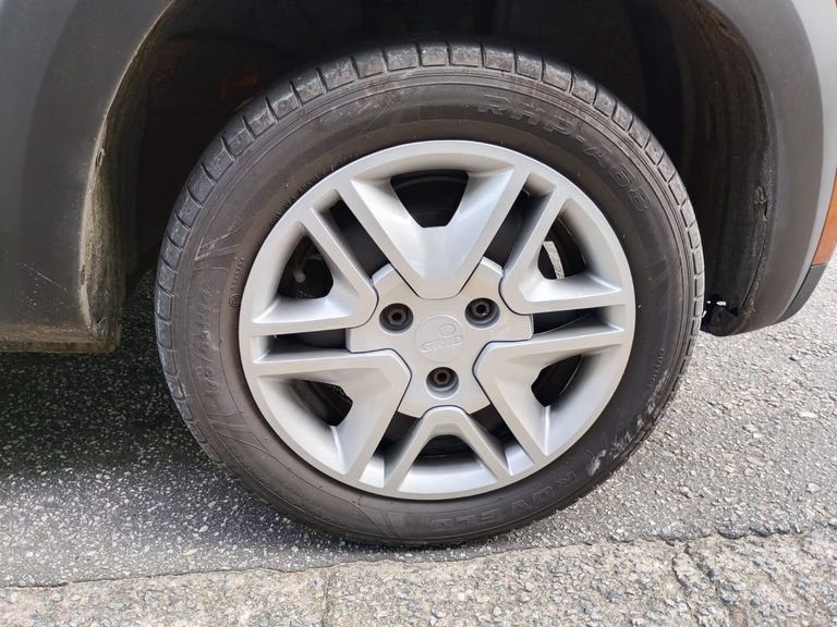 Renault KWID OUTSIDER 1.0 Flex 12V 5p Mec.