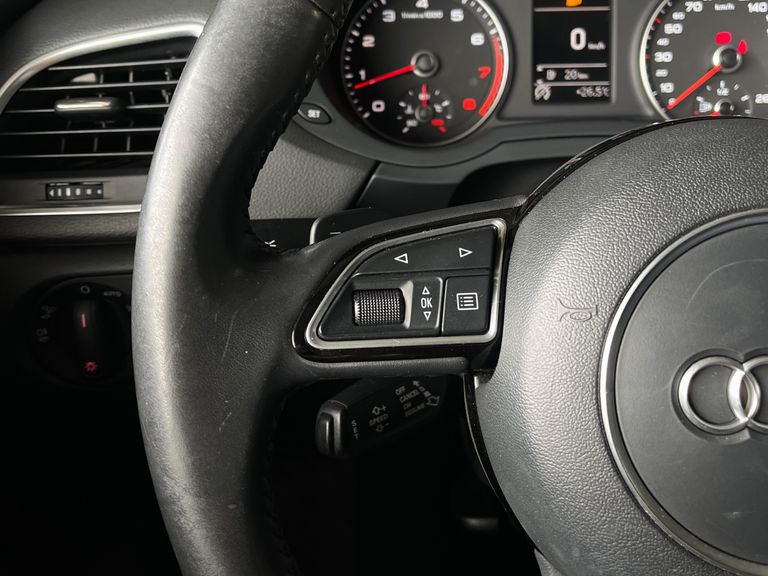 Audi Q3 Black Ed. 1.4 TFSI Flex/Black S-tron.