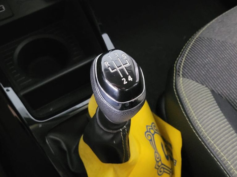 Renault KWID OUTSIDER 1.0 Flex 12V 5p Mec.