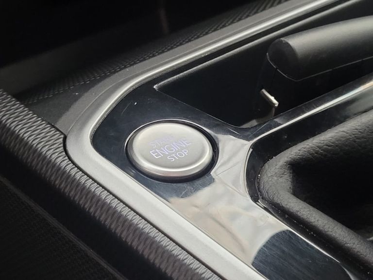 VolksWagen Tera Comfort 1.0 170 TSI Flex 12V 5p Aut