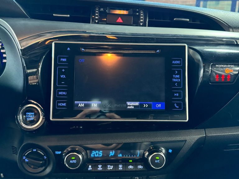 Toyota Hilux CD SRX 4x4 2.8 TDI 16V Diesel Aut.