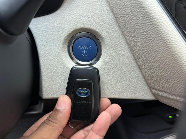 Toyota Corolla Altis Prem. 1.8 Aut. (Híbrido)